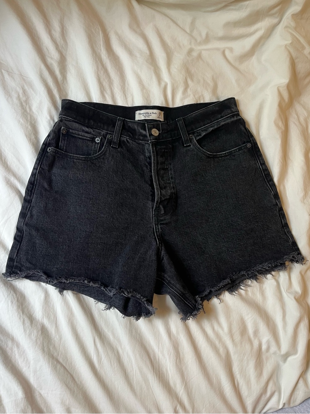 Abercrombie Curve Love High Rise Dad Shorts in Black Frayed Denim size 28